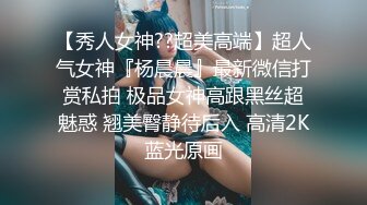 探花西门庆约女牛仔短裤妹子，口交舔屌抬腿JB插入，翘起屁股后入抱起来猛操，撞击声啪啪啪响