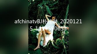 2024年4月【推特巨乳】z杯悠悠 陈若初 最新iyaofans福利，震惊，出人意料的大，甩起来这画面让人傻眼 (1)