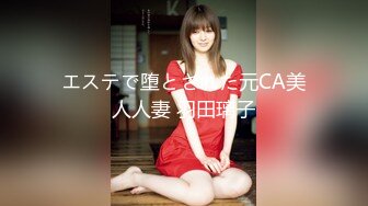 kcf9.com-黑丝短裤美女拉大号 饱满的肥鲍鱼小小的逼洞