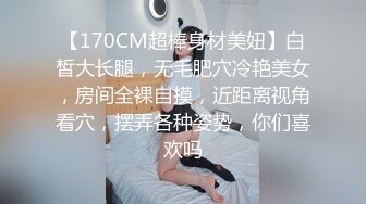 甜美公务员小姐姐，撩到手了，甜甜的舌头吃得我龟头好舒服，你拍不要把我拍得那么丑啊！