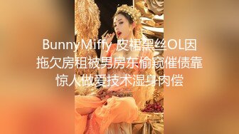 商场女厕多镜头连拍三位少妇的小嫩鲍